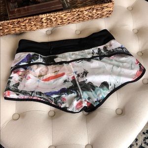 Speed Shorts Size 6 Pigment Wave